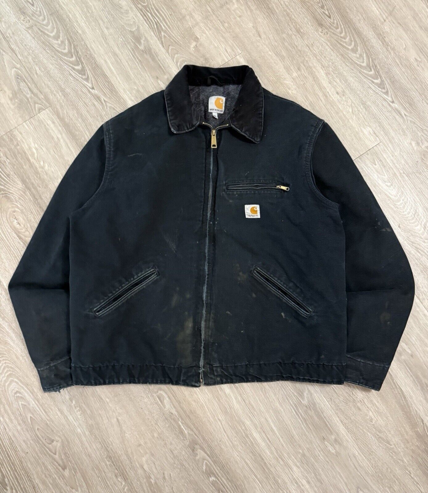 Vintage Carhartt J001 BLK Black Detroit Jacket – XL Rugged Warmth with Classic Charm!